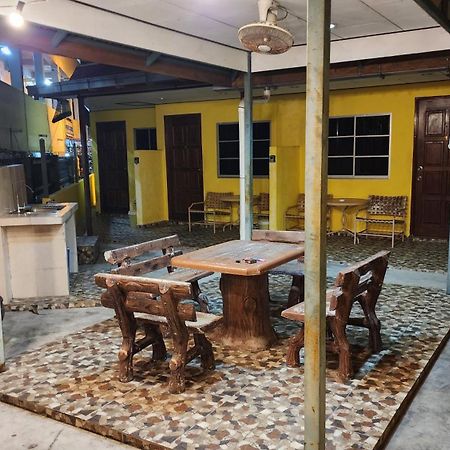 Lagenda Resthouse Cenang Beach Pantai Cenang  Eksteriør bilde